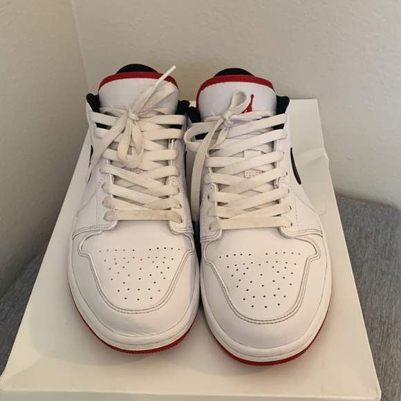 Air Jordan 1 Low University Red - Picture 3 of 5